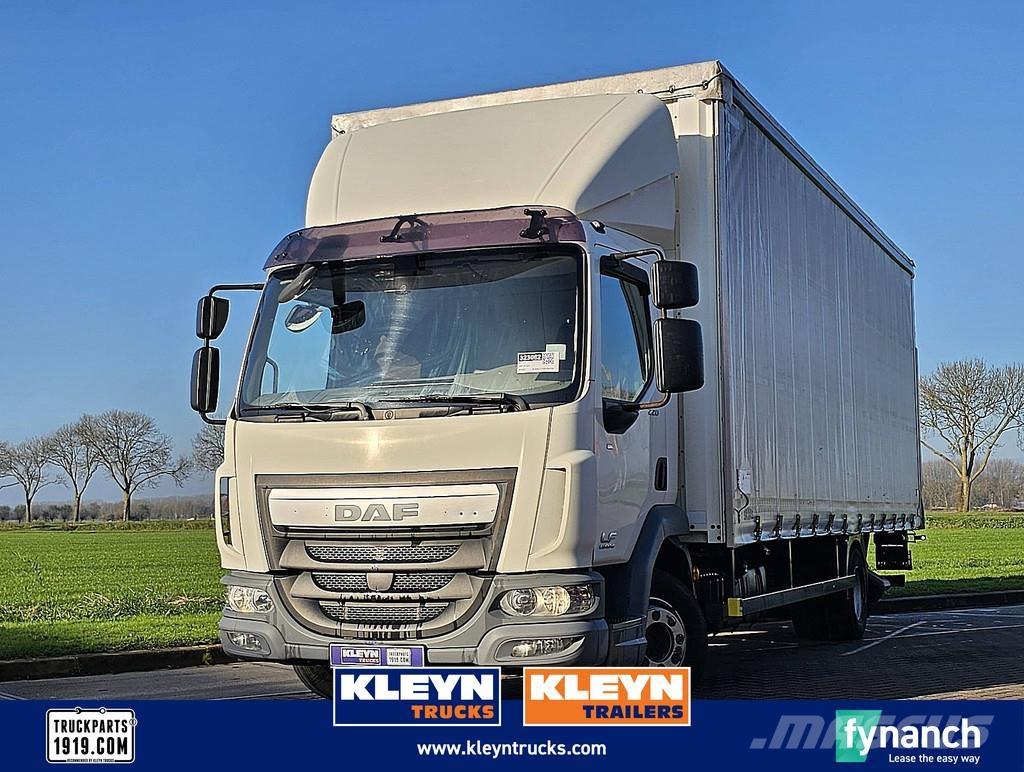 DAF LF 220 Nákladné vozidlá s bočnou zhrnovacou plachtou