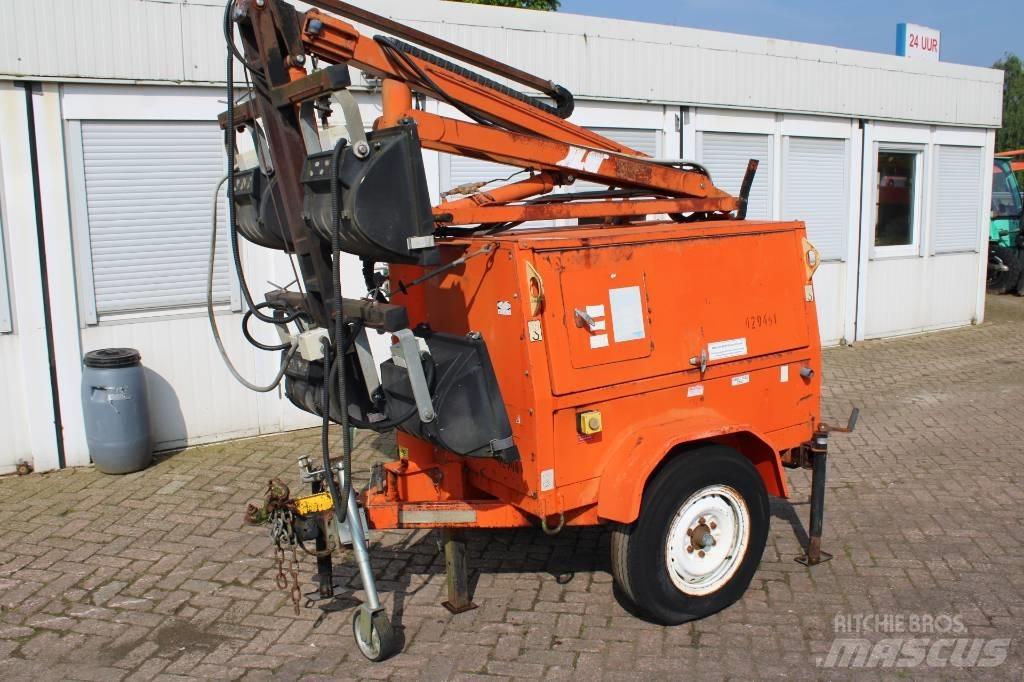JLG 6308 AN Osvetľovacie stožiare