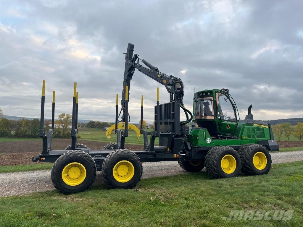 John Deere 1210G Lesné traktory