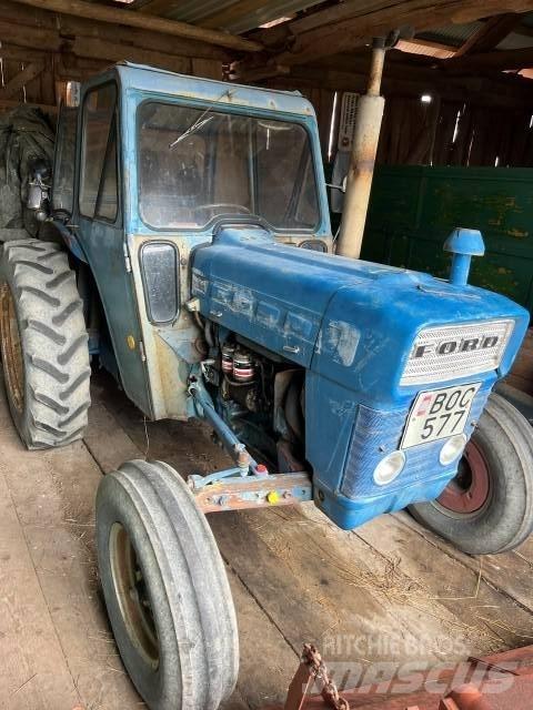 Ford 2000 Traktory