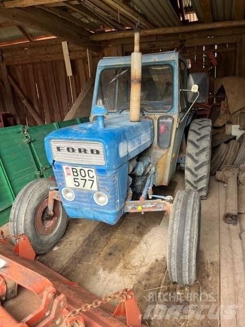 Ford 2000 Traktory
