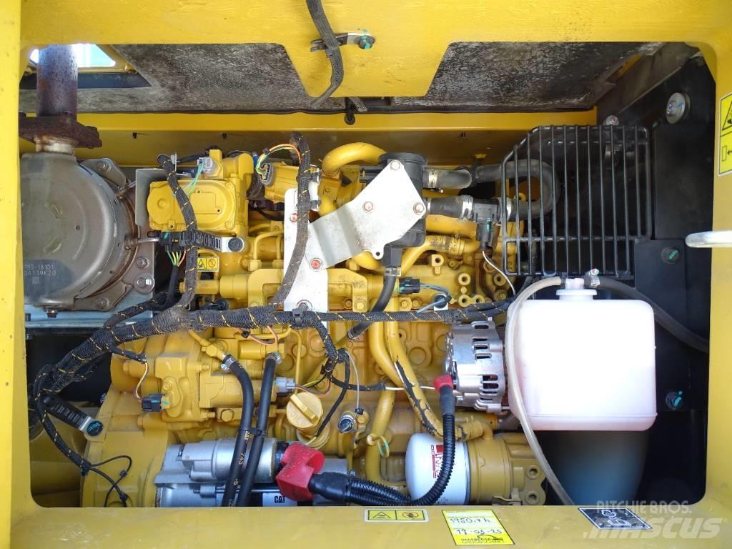 CAT 310 Pásové rýpadlá