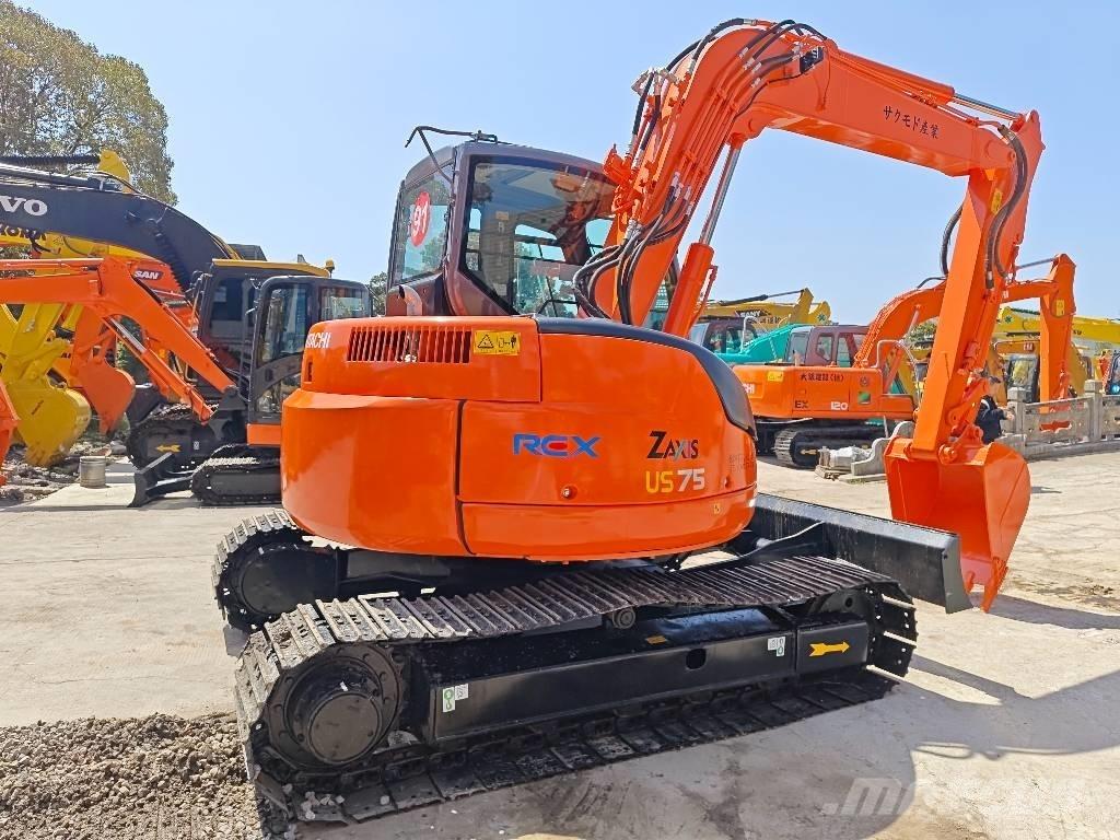 Hitachi ZX 75 US Midi rýpadlá 7 t - 12 t