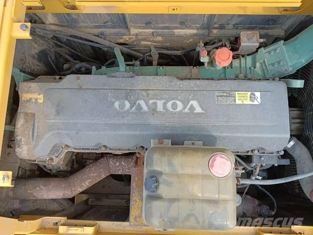 Volvo EC 480 Pásové rýpadlá