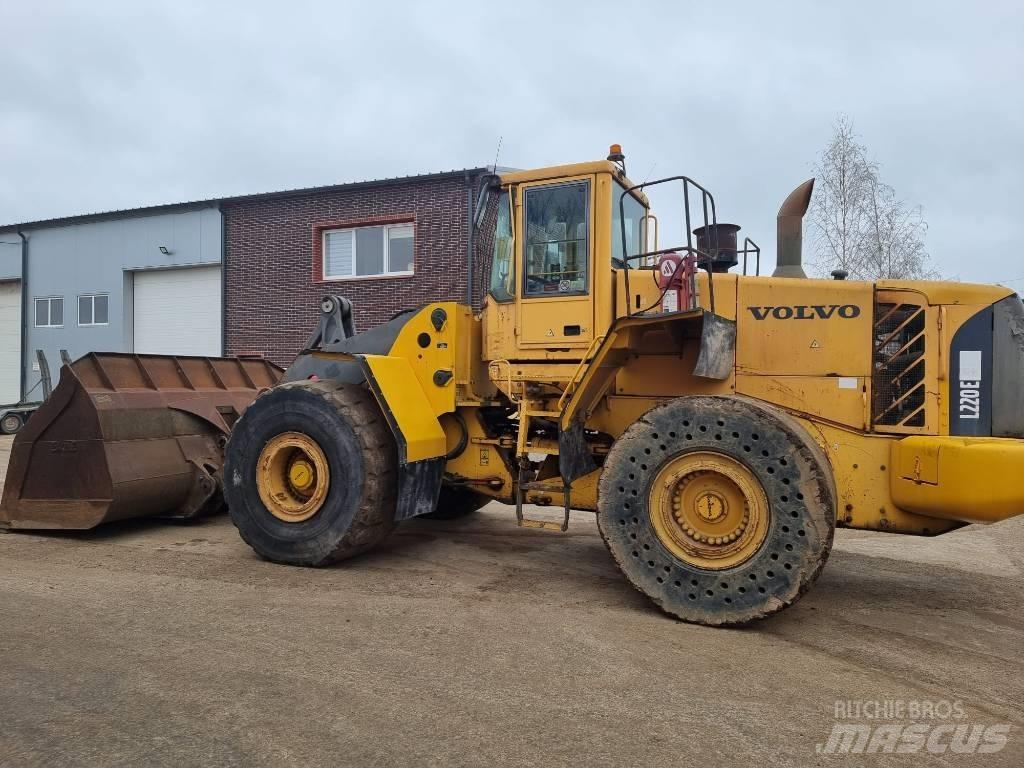 Volvo L 220 E Kolesové nakladače