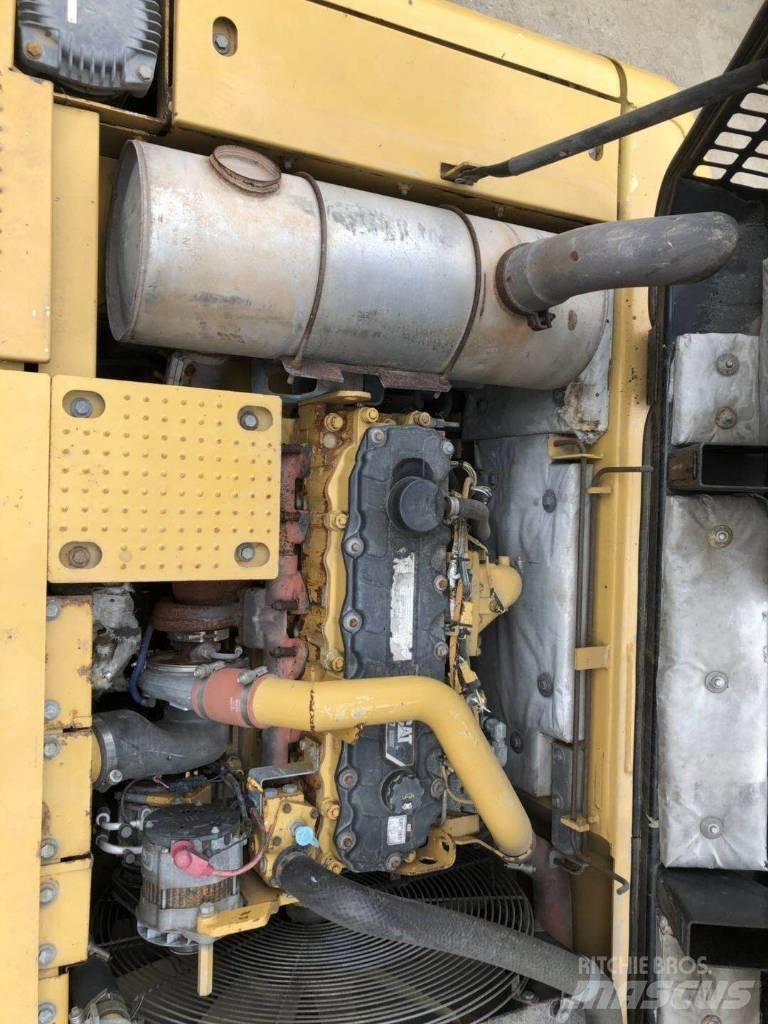 CAT 329 Pásové rýpadlá