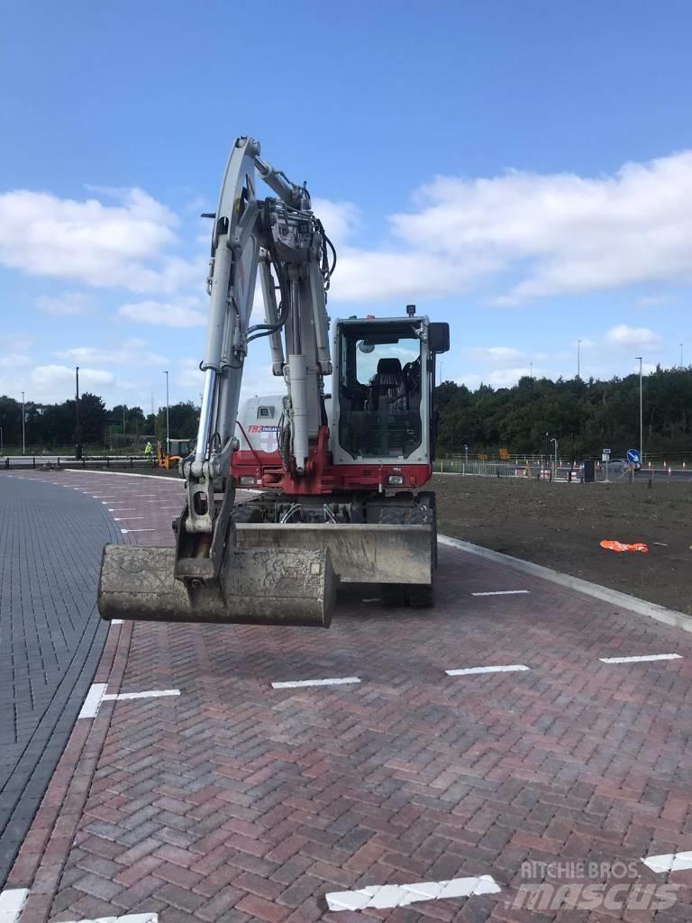 Takeuchi TB295W Kolesové rýpadlá