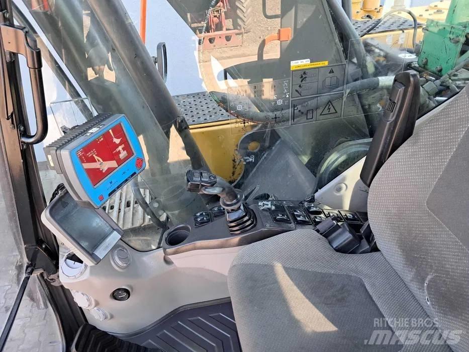 Volvo EC 220 DL Pásové rýpadlá
