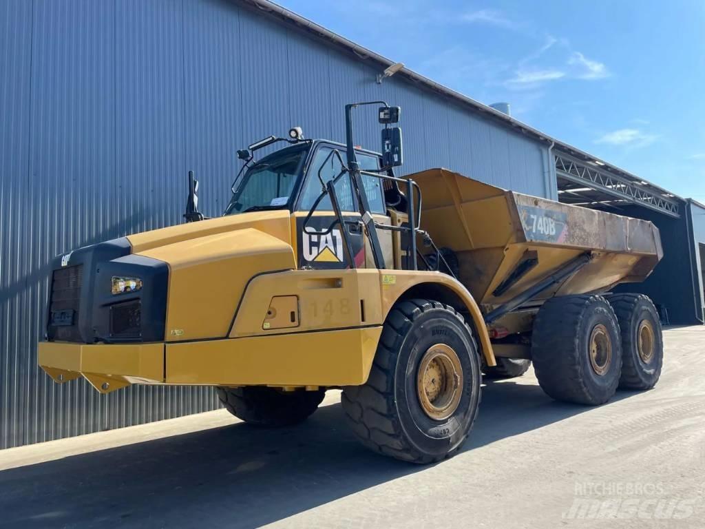 CAT 740B Kĺbové nákladné autá