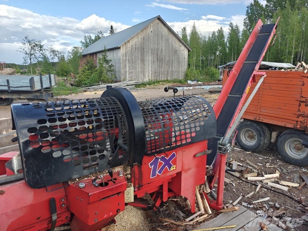 Hakki Pilke 1X42 Sekačky a rezačky dreva