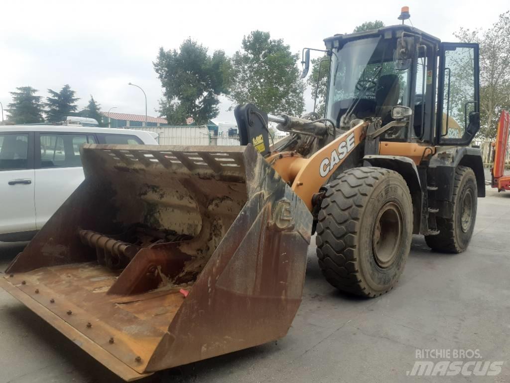 CASE 621 g Kolesové nakladače