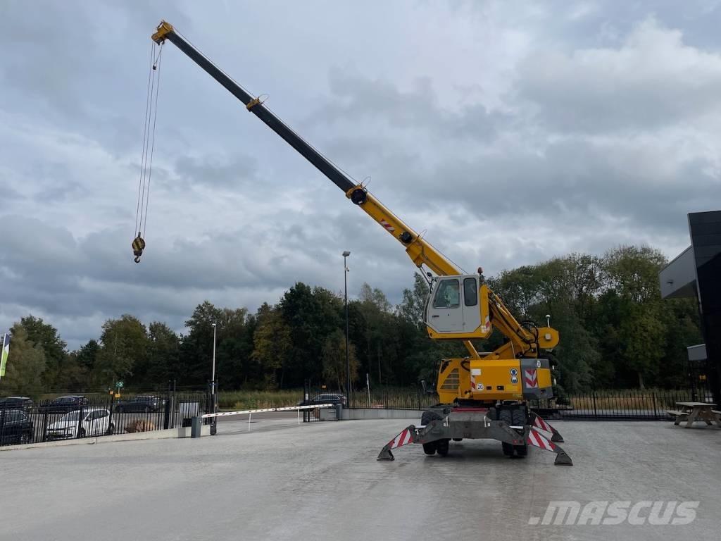 Sennebogen 613 M Univerzálne terénne žeriavy
