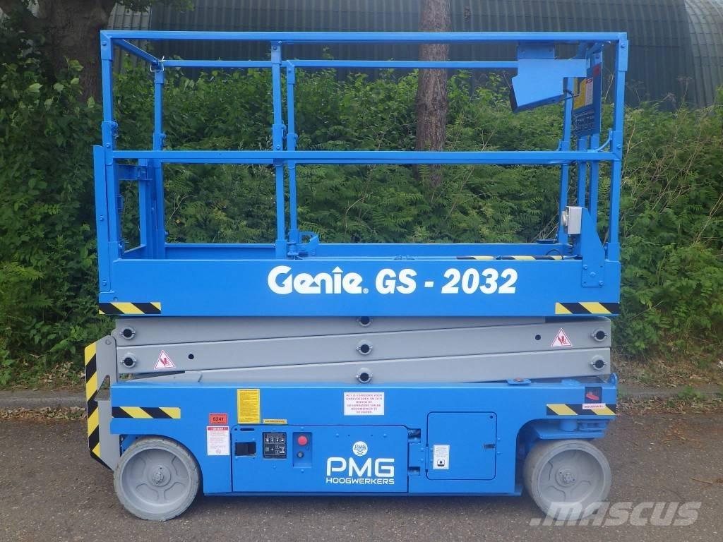 Genie GS2032 Nožnicové zdvíhacie plošiny