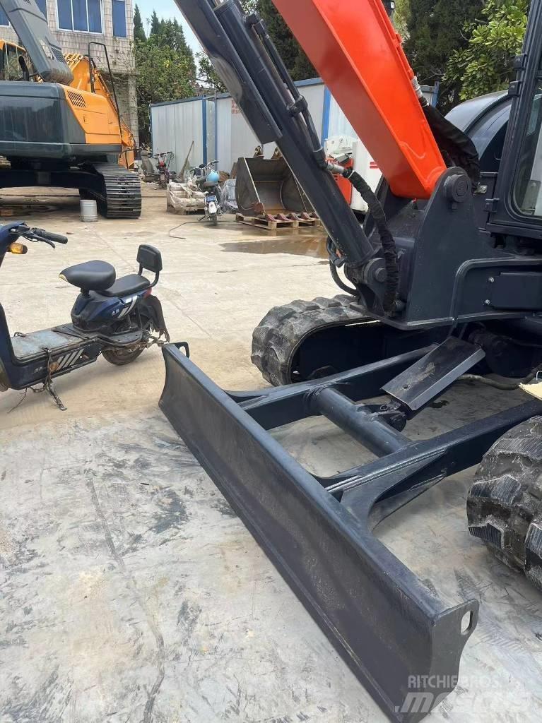 Hitachi zx55USR Mini rýpadlá < 7t