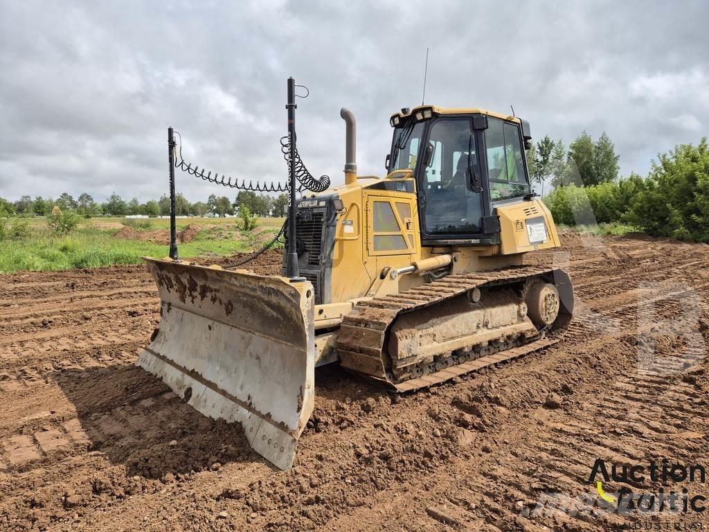 CAT D 6 K Pásové dozéry