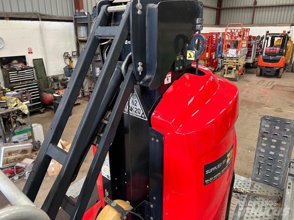 Manitou 100 VJR Vertikálne stĺpové výťahy