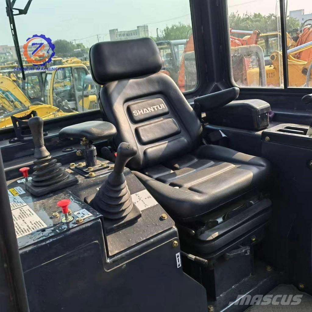 Shantui SD 22 Pásové dozéry