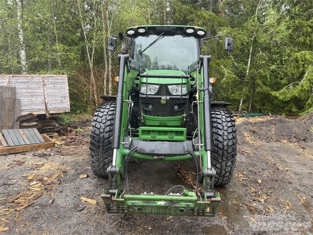 John Deere 6125 R Traktory