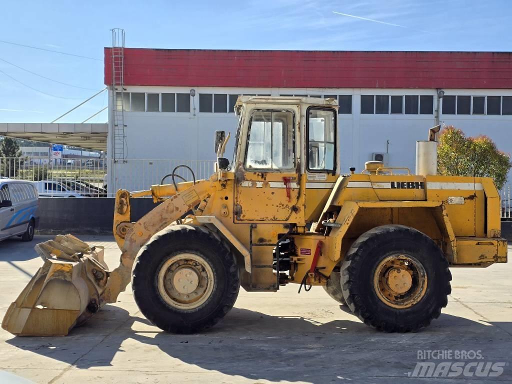 Liebherr L521 Kolesové nakladače