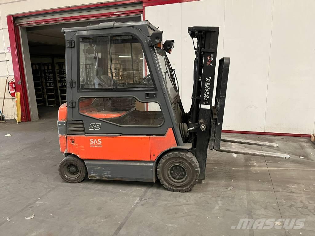 Toyota 7 FBMF 25 Akumulátorové vozíky