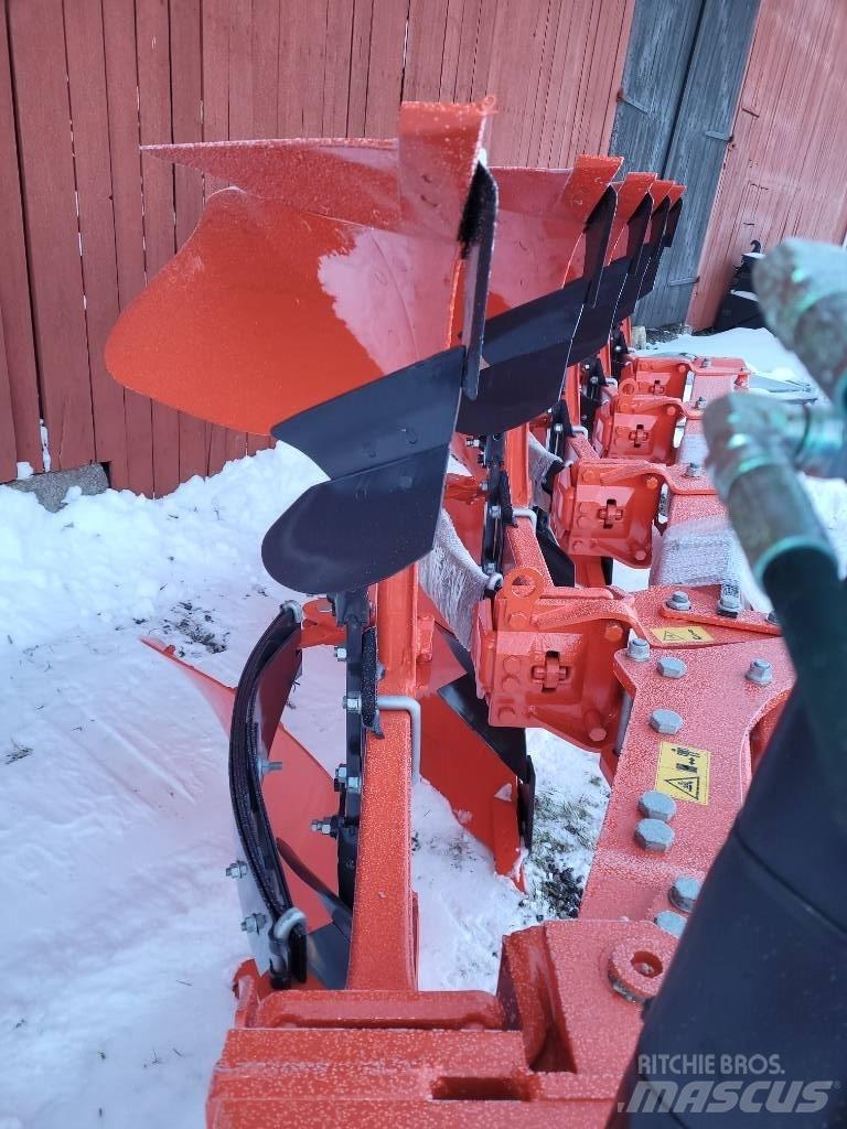 Kubota RM 3005V Dvojstranné pluhy