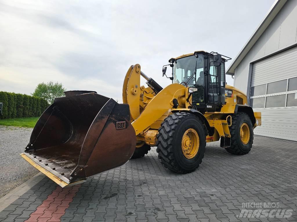 CAT 938 M Kolesové nakladače
