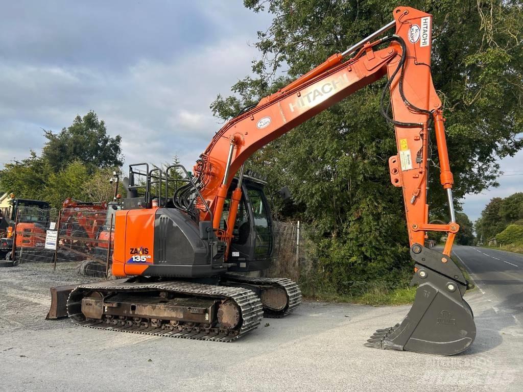 Hitachi ZX 135 US-6 Pásové rýpadlá