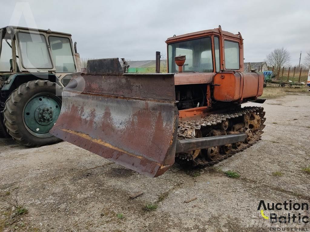  Onbekend DT-75 Pásové dozéry