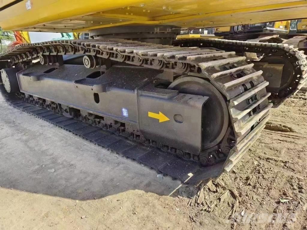 Komatsu PC 200-8 Pásové rýpadlá