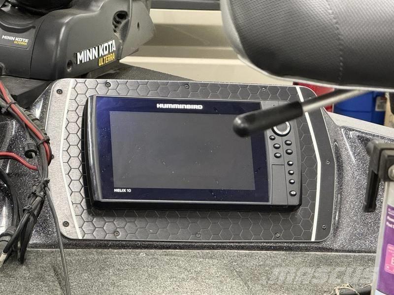  Skeeter WX2200 Pracovné lode, bárky a pontóny