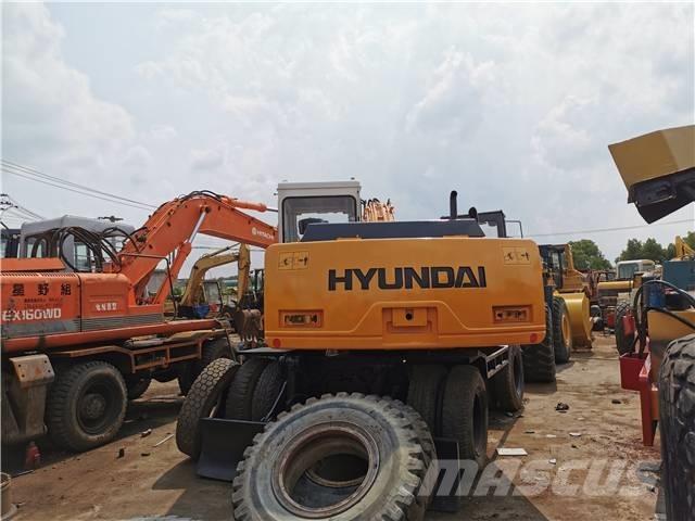 Hyundai R130WD Pásové rýpadlá