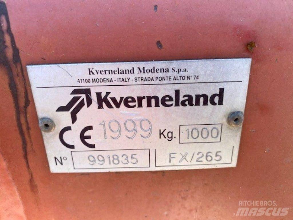 Kverneland FX 265 Kosačky namontované a ťahané