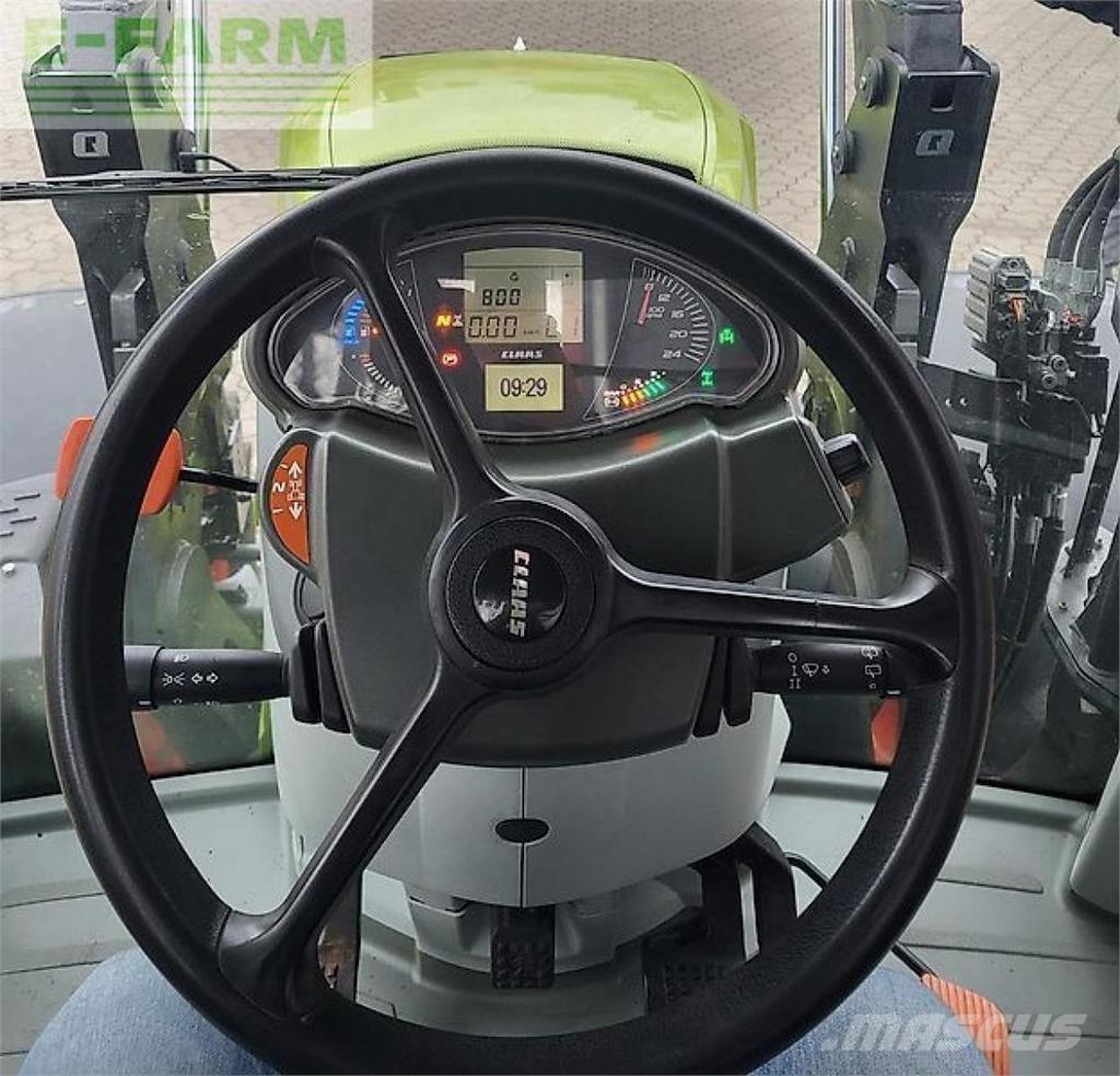 CLAAS arion 510 Traktory