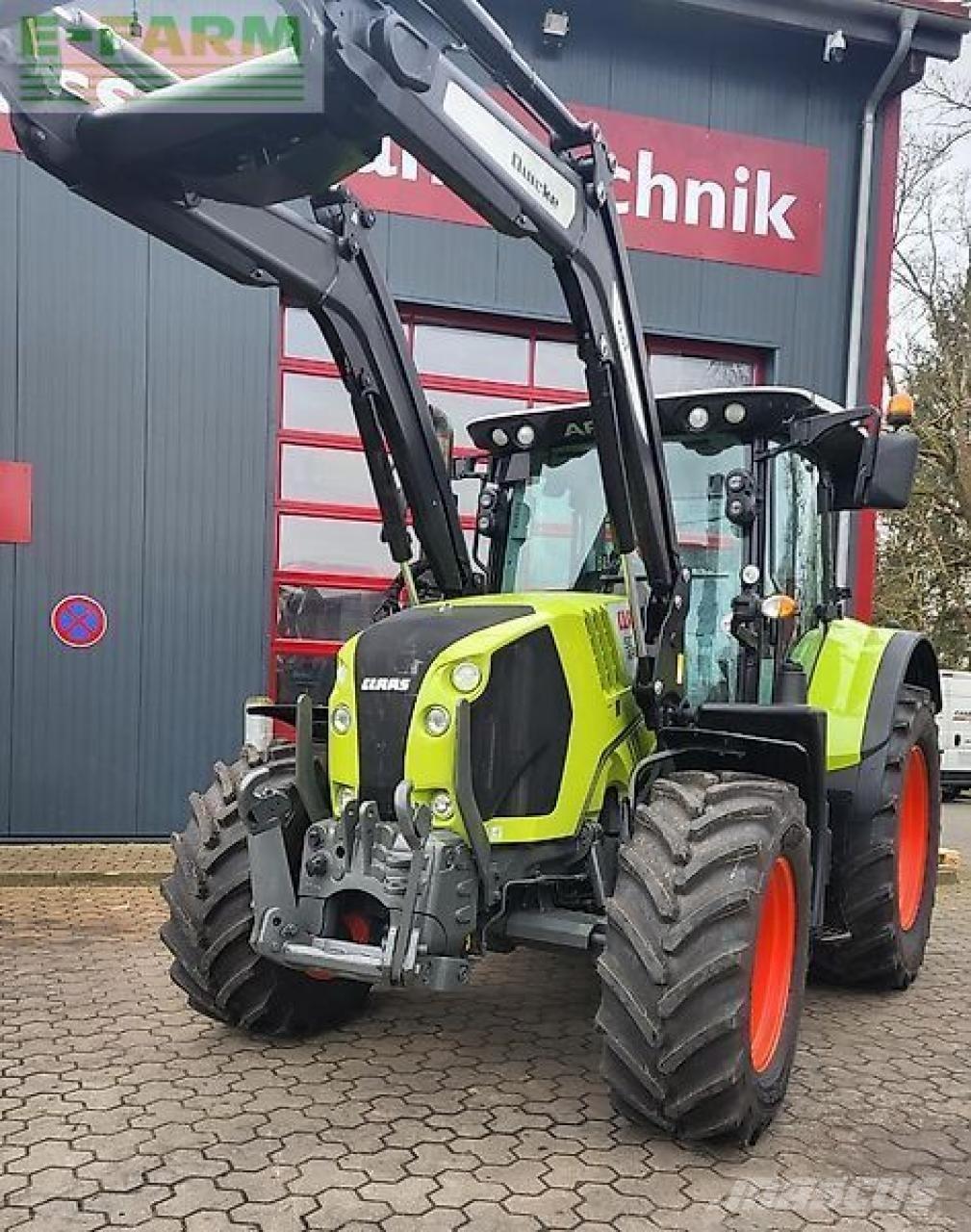 CLAAS arion 510 Traktory