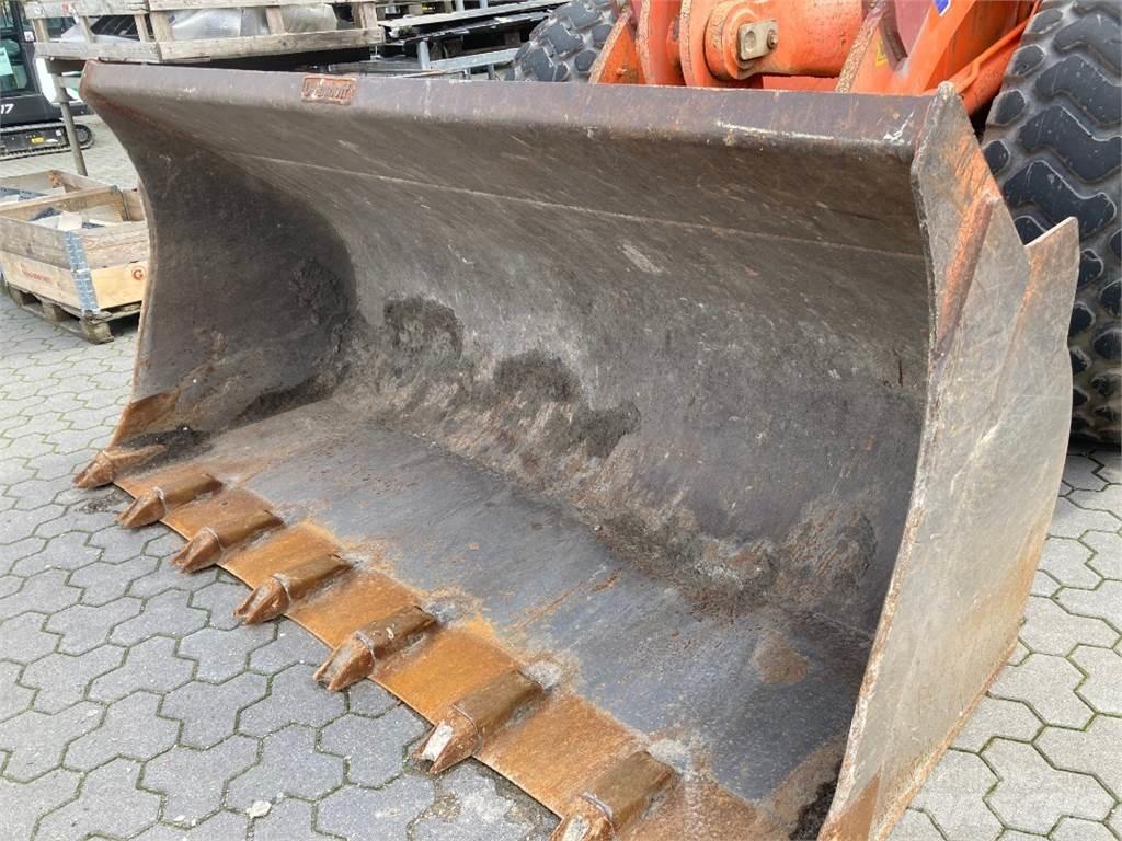 Fiat-Hitachi W 190 Kolesové nakladače