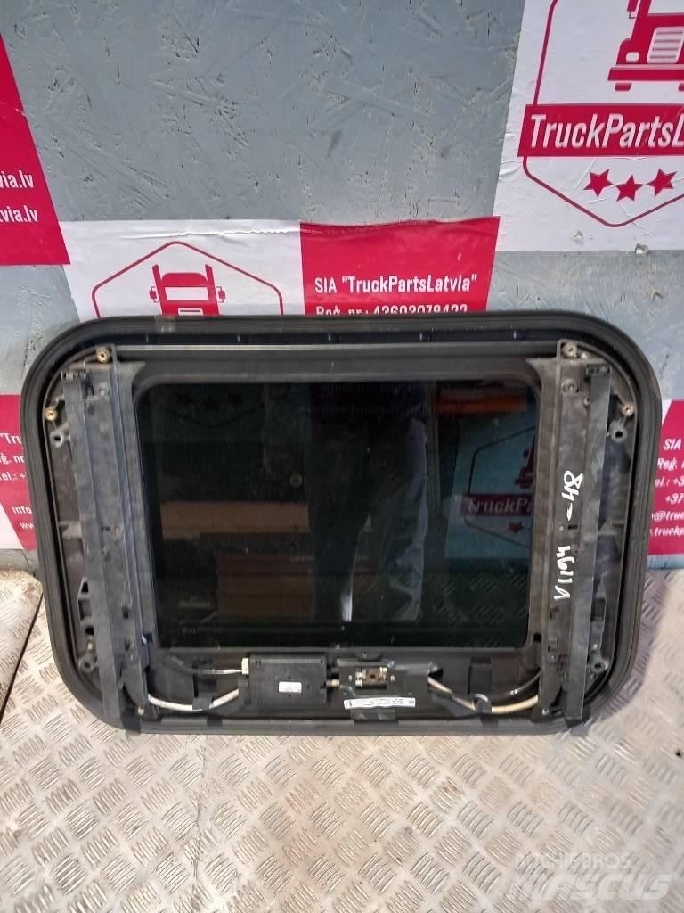 Volvo FH 12 20379286 Kabíny a interiér