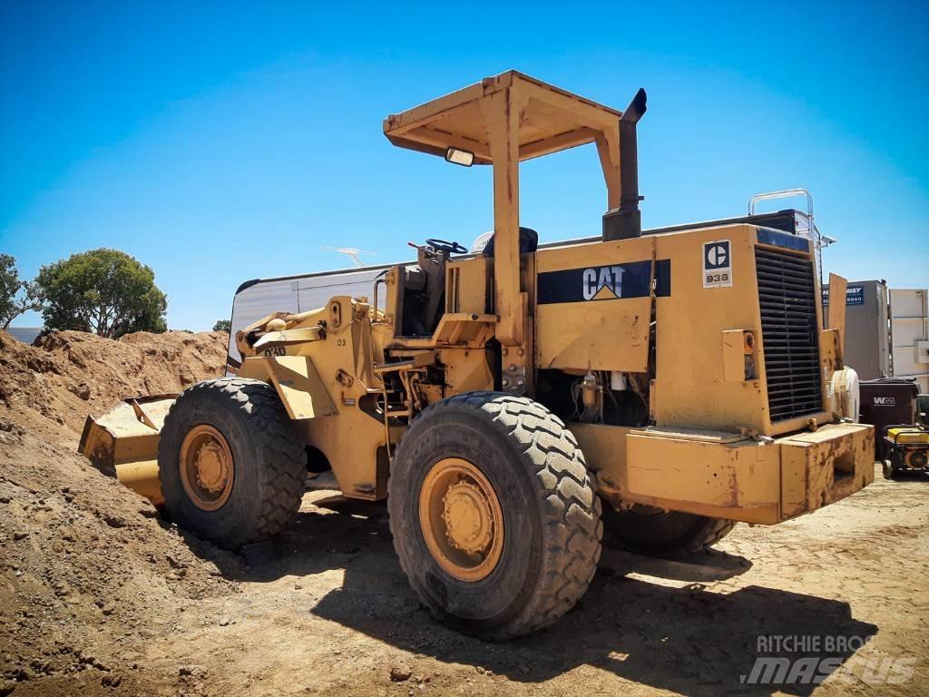 CAT 936 Kolesové nakladače