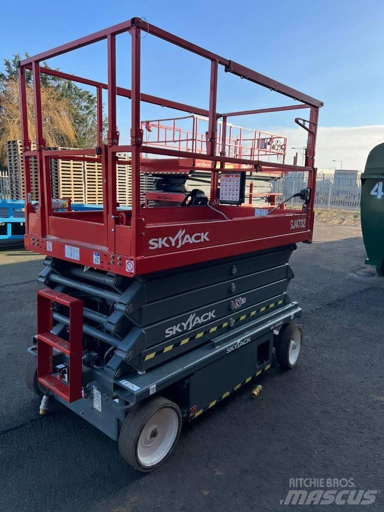 SkyJack SJ 4732 Nožnicové zdvíhacie plošiny