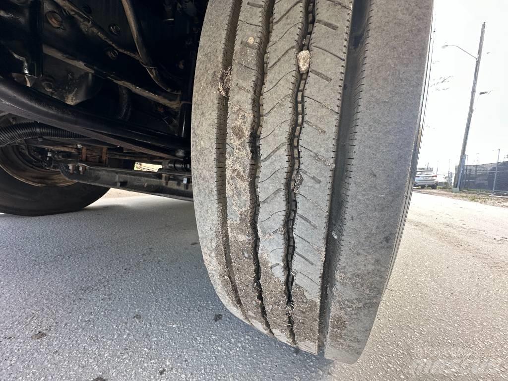 Ford F 750 XLT Cisternové nákladné vozidlá