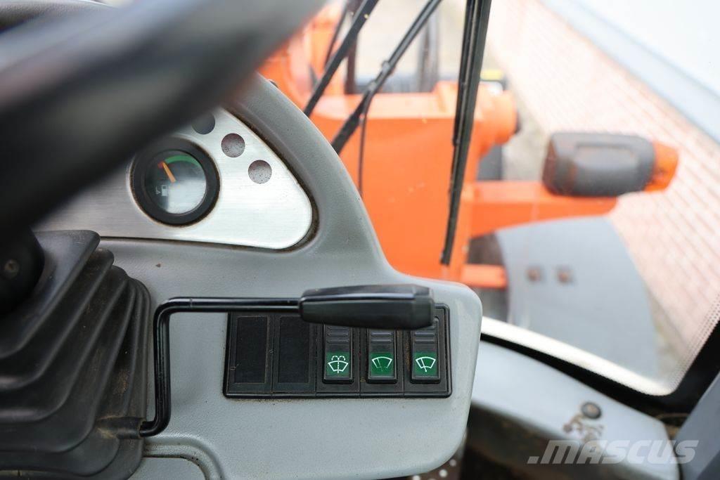 Terex TL120 Kolesové nakladače
