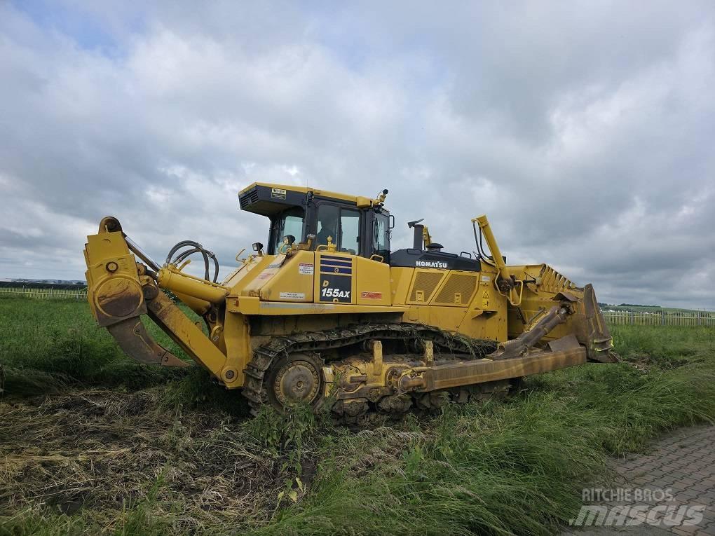 Komatsu D155AX-8 Pásové dozéry