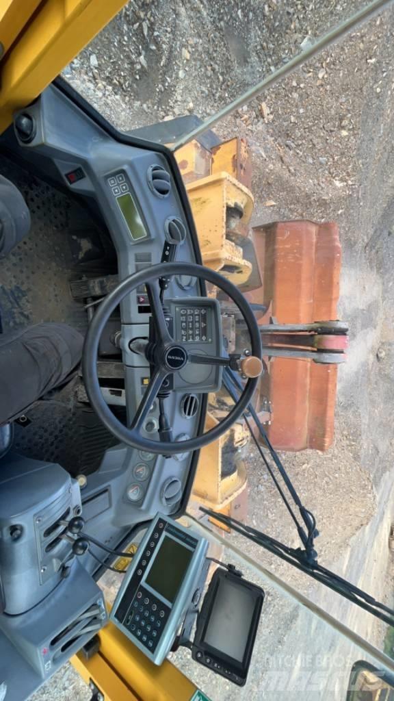 Volvo L 180 C Kolesové nakladače