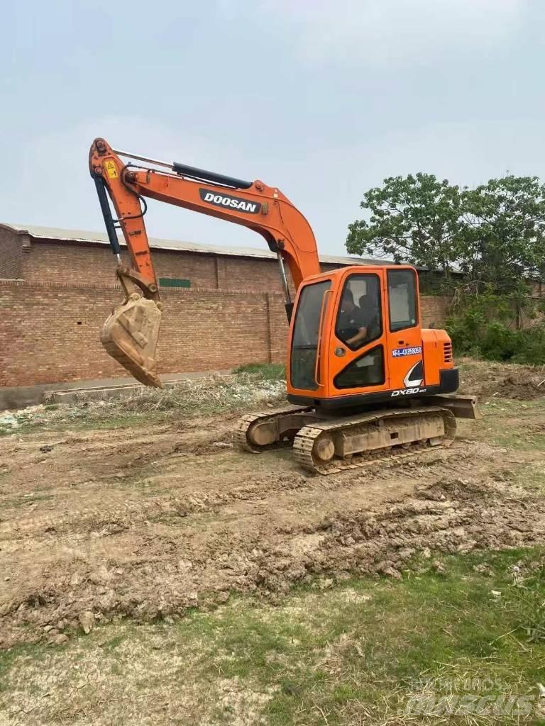 Doosan DX 80 Midi rýpadlá 7 t - 12 t