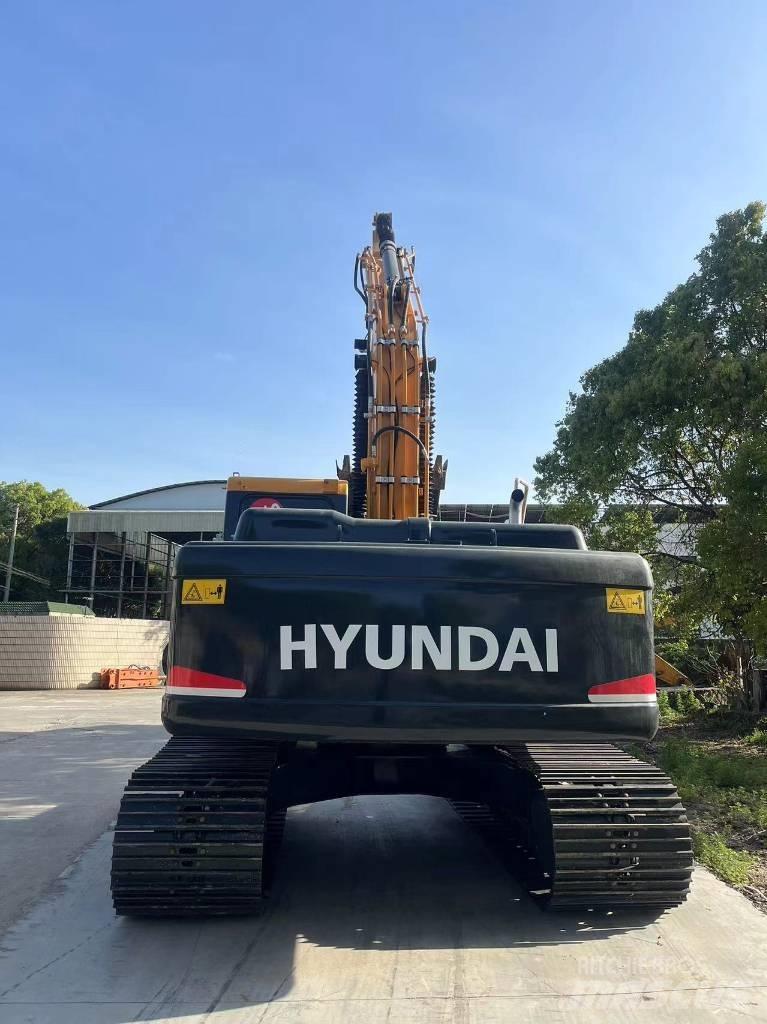 Hyundai R220-9S Kolesové rýpadlá