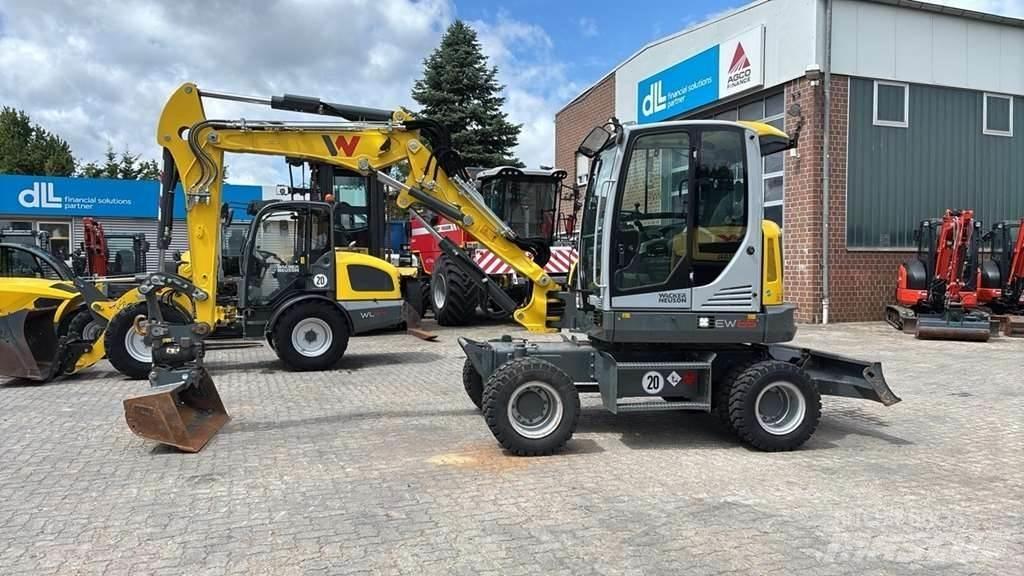 Wacker Neuson EW65 Špeciálne bagre