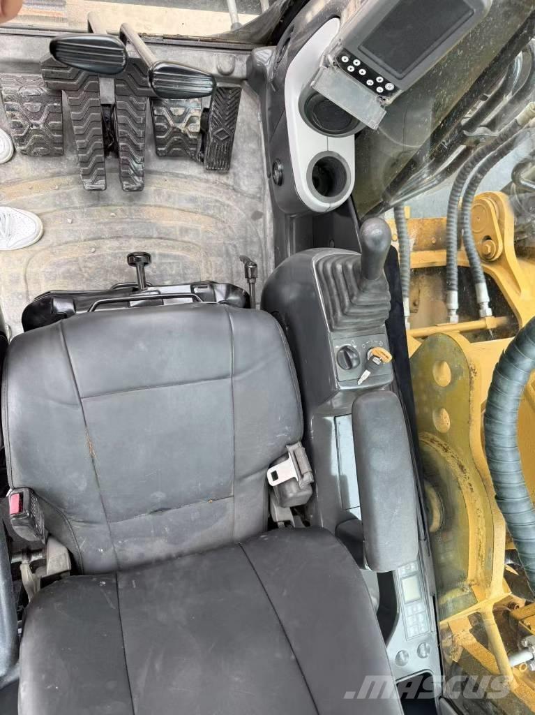 CAT 330 D L Pásové rýpadlá