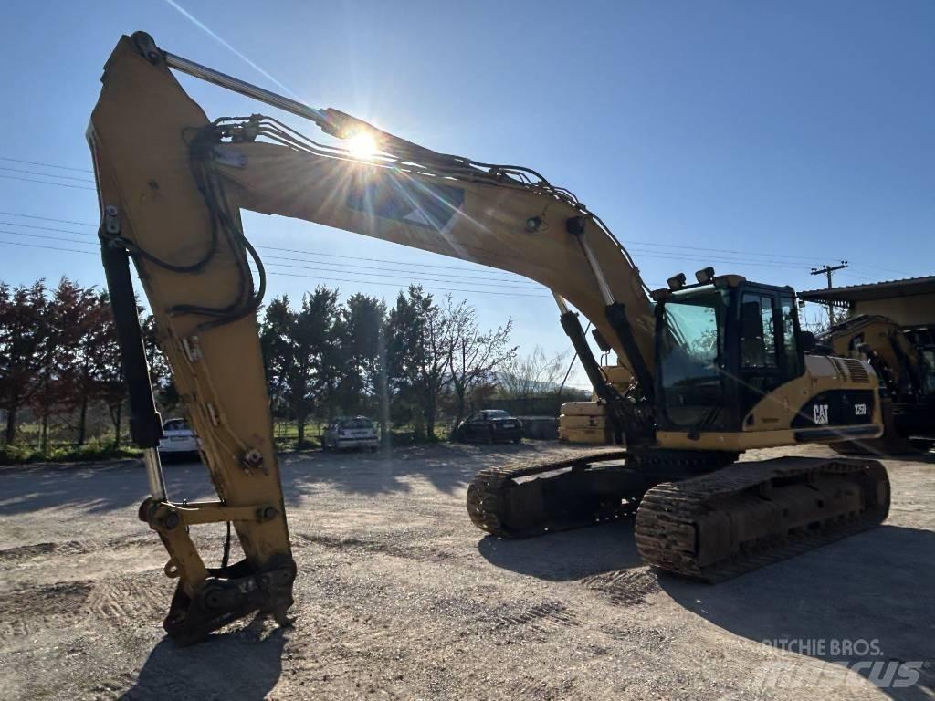 CAT 325 D L Pásové rýpadlá