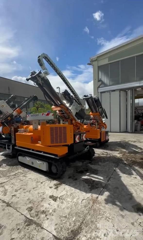  Turchi 300F Hydraulické baranidlá na zatĺkanie pilotov