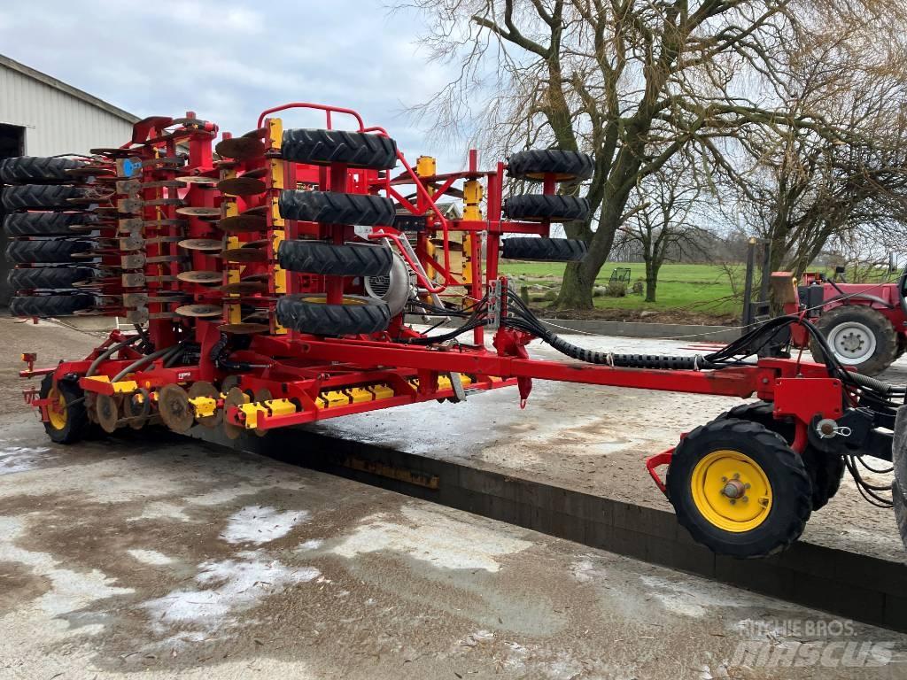 Väderstad RapidA600 Mechanické sejačky