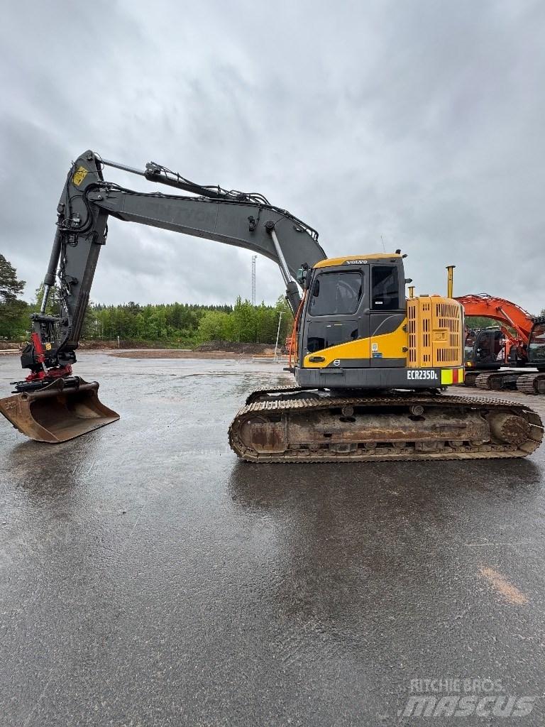 Volvo ECR 235 DL Pásové rýpadlá